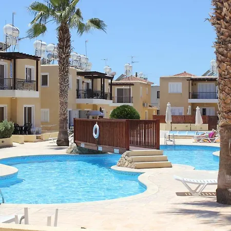 Sirena Sunrise,128 Paphos